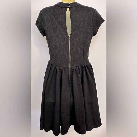 Xhilaration Black Brocade Mockneck Fit & Flare Mini Dress size S - Picture 2 of 8